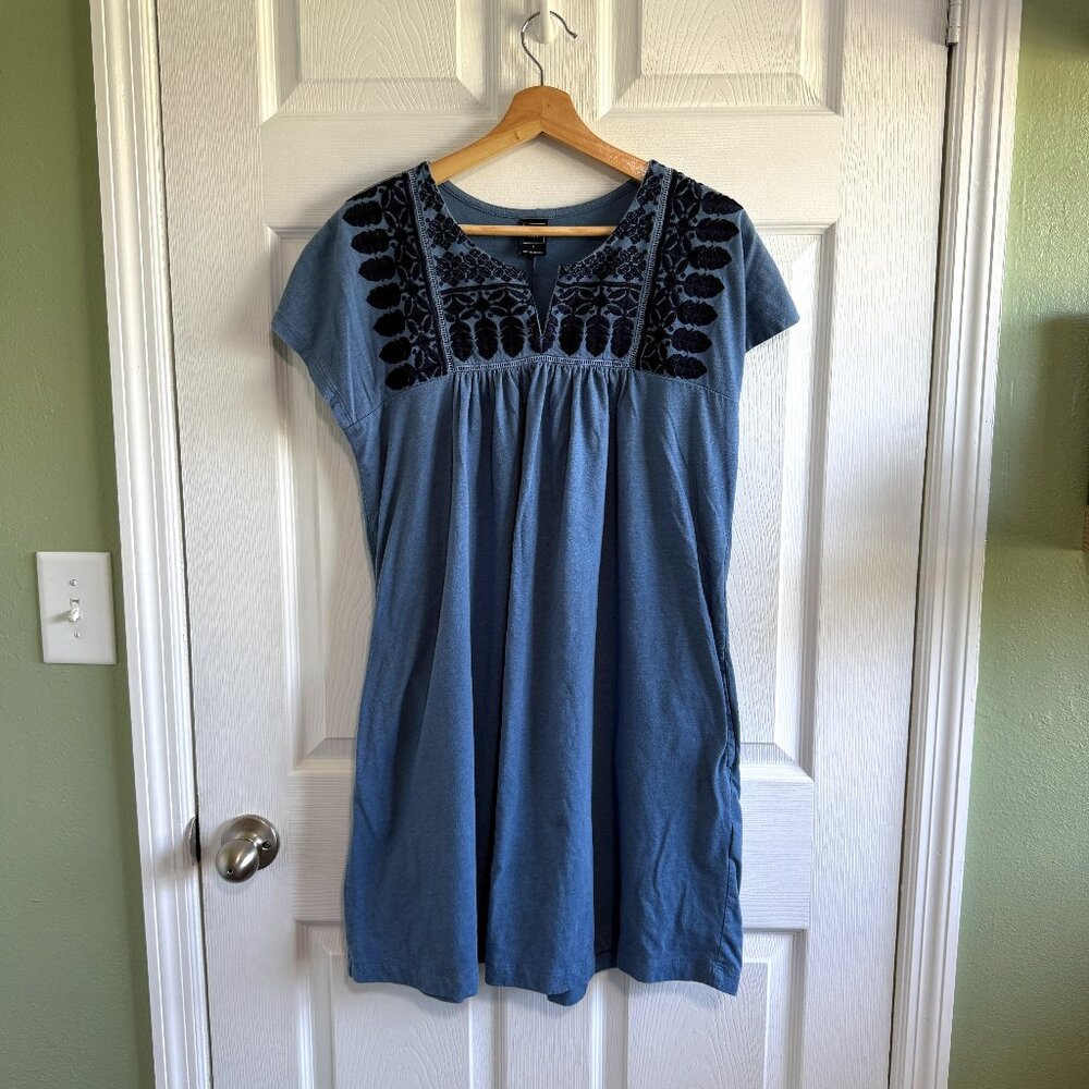 Gap Women's Blue Short Sleeve Embroidered Top Size Small